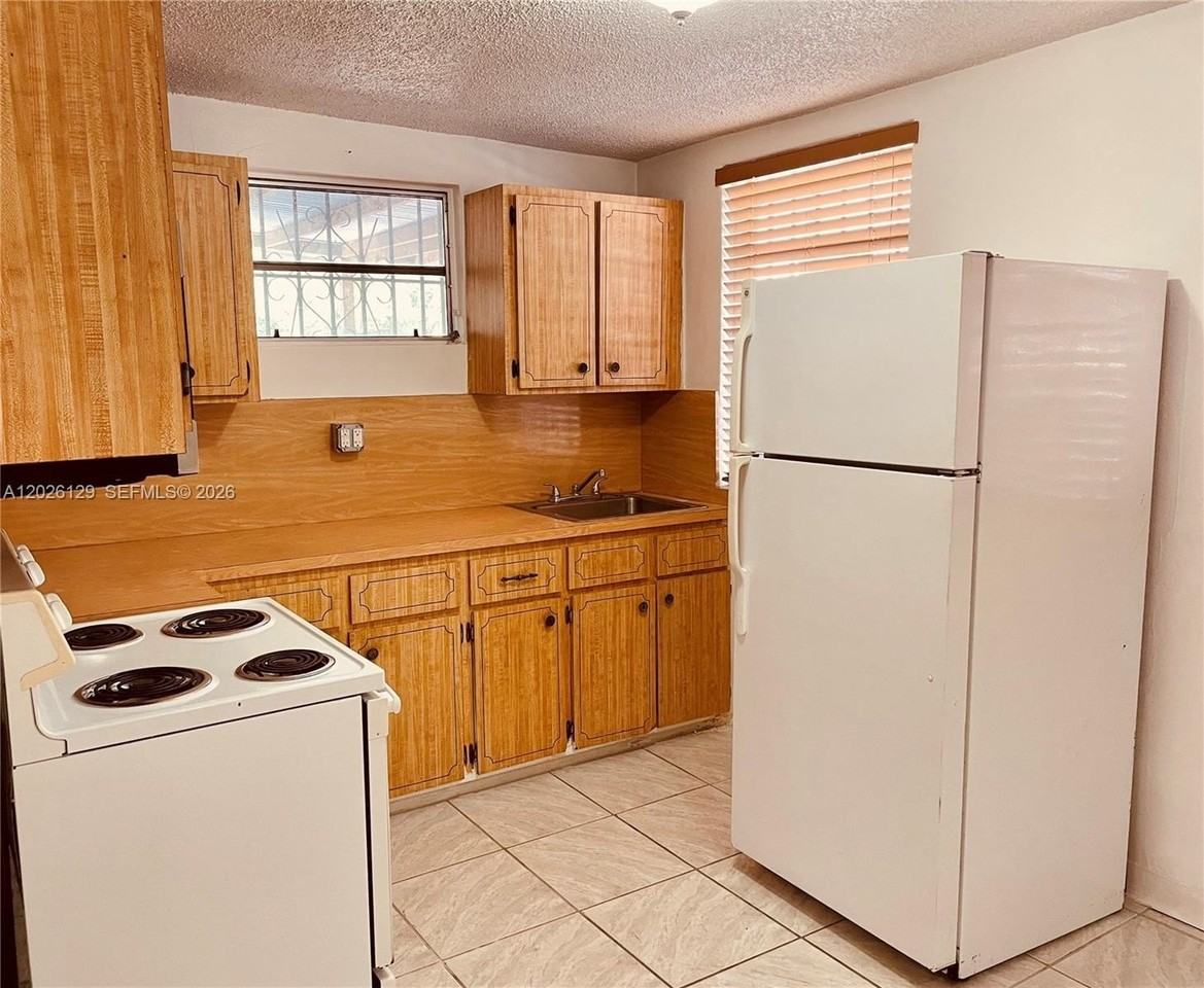 1445 Nw 16th Ave #1447 - Photo 4 of 9