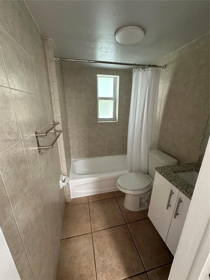 1208 Salzedo St #18 - Photo 4 of 10