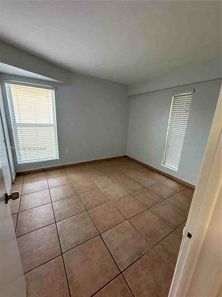 1208 Salzedo St #18 - Photo 5 of 10