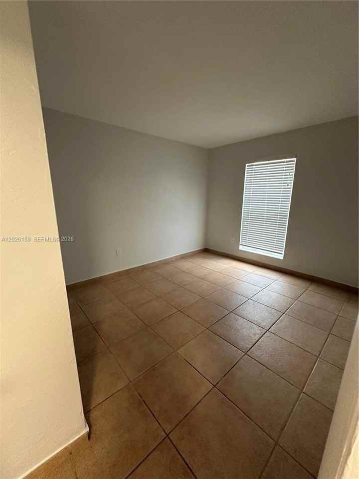 1208 Salzedo St #18 - Photo 6 of 10