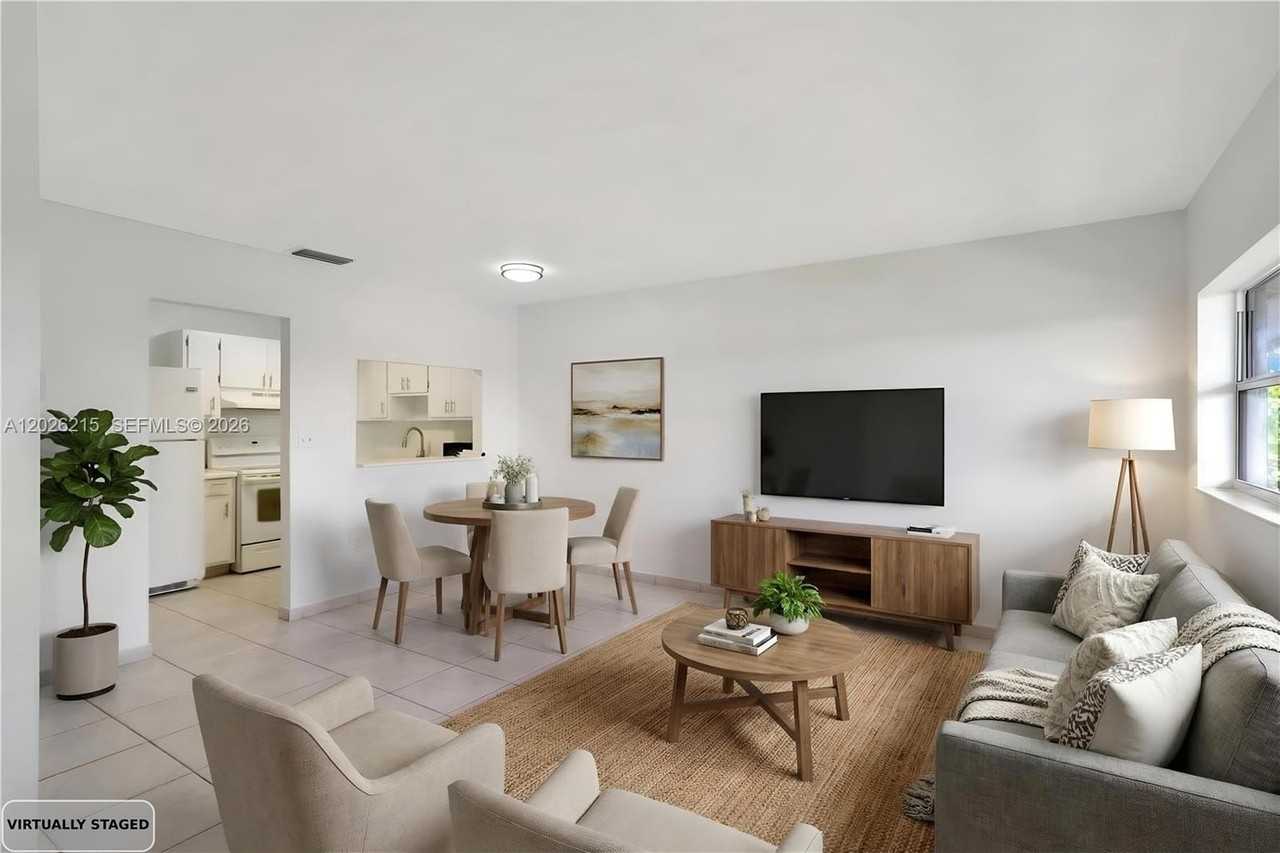 13371 Sw 17th Ln #2-8 - Photo 4 of 22