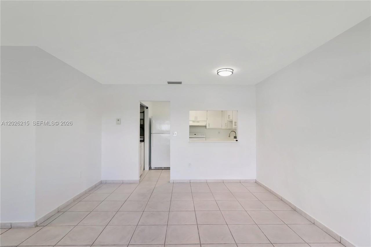 13371 Sw 17th Ln #2-8 - Photo 5 of 22