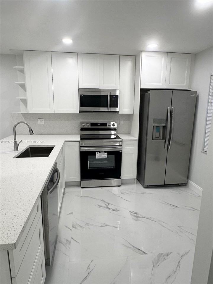 10630 Nw 1st St #10630 - Photo 3 of 16