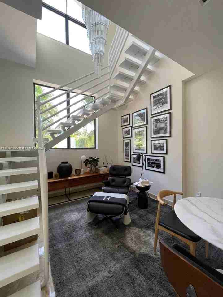 1443 W 21st St - Photo 7 of 16