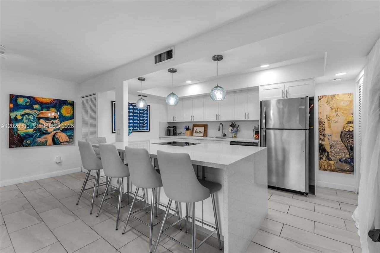7765 Sw 86th St - Photo 4 of 34