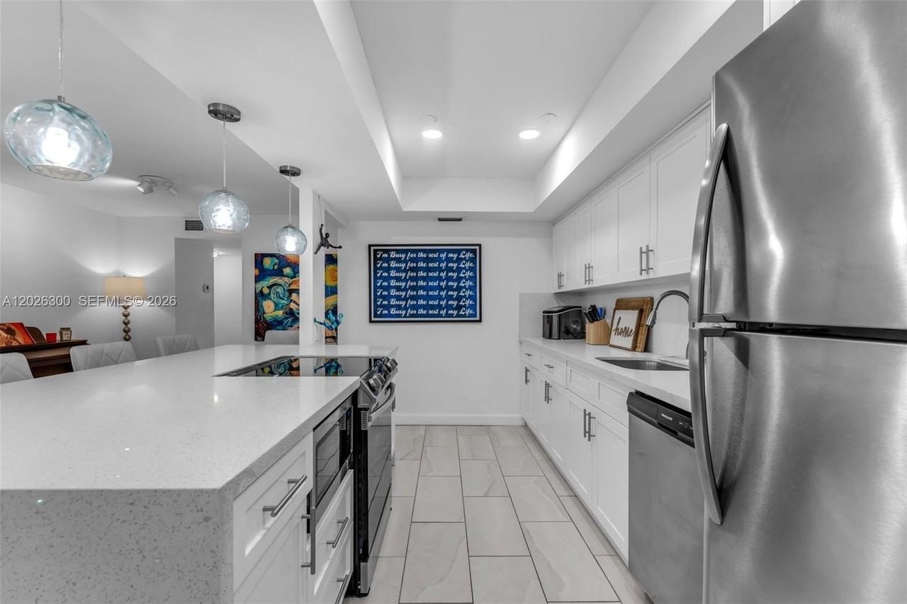 7765 Sw 86th St - Photo 5 of 34