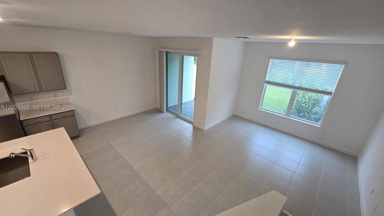 4329 Pond Lily Ln #4329 - Photo 6 of 30