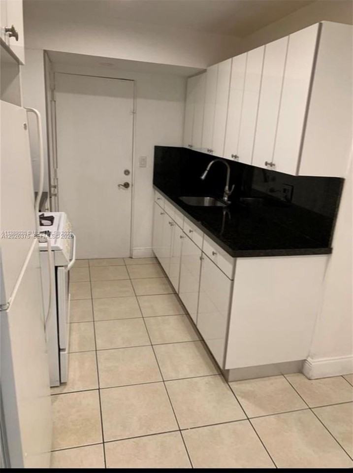 18101 Nw 68th Ave #D202 - Photo 2 of 10