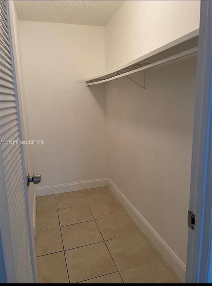 18101 Nw 68th Ave #D202 - Photo 4 of 10