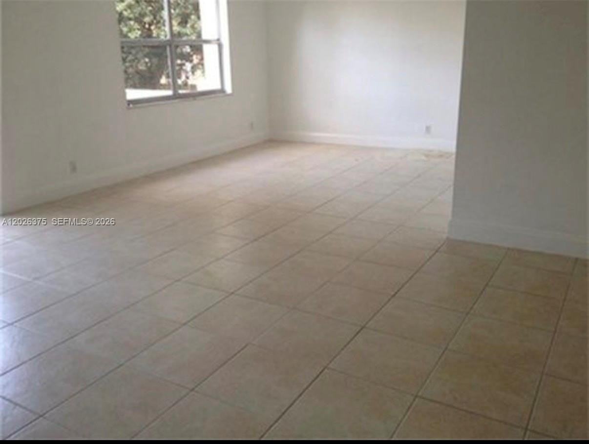18101 Nw 68th Ave #D202 - Photo 5 of 10