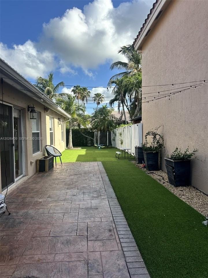 19213 Sw 4th St #0 - Photo 5 of 19