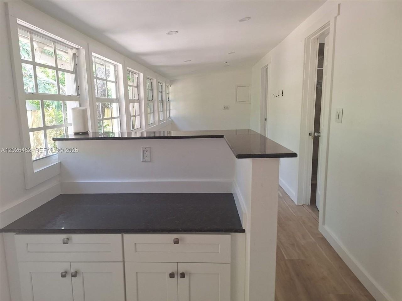 1121 Ne 1st Ave #2 - Photo 3 of 21