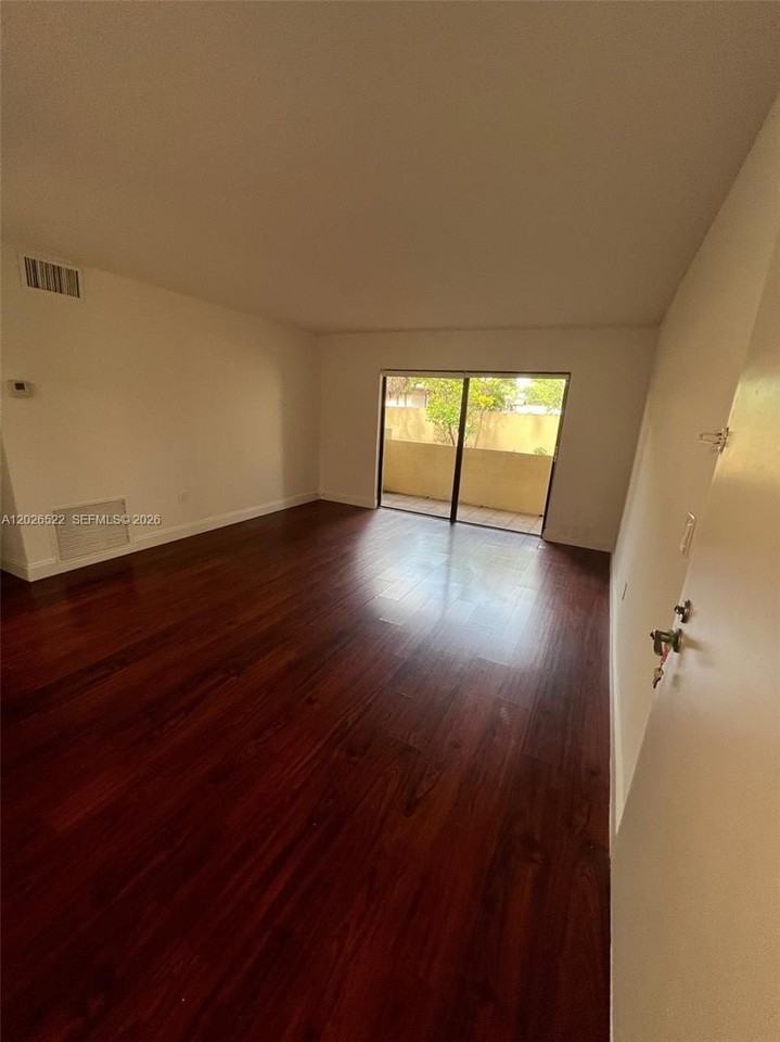 10415 N Kendall Dr #B113 - Photo 5 of 14