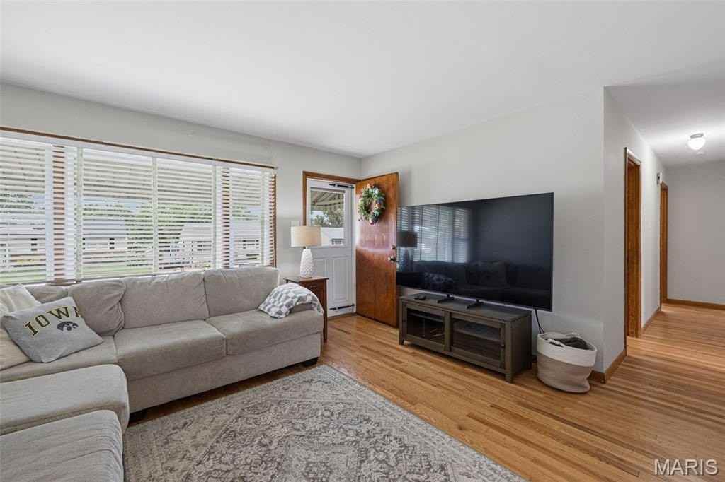 10840 Bernadine Dr - Photo 4 of 25