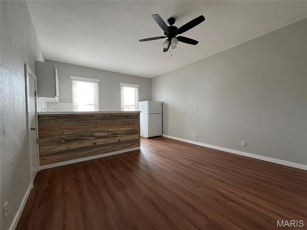 224 W Saint Louis St #B - Photo 3 of 9