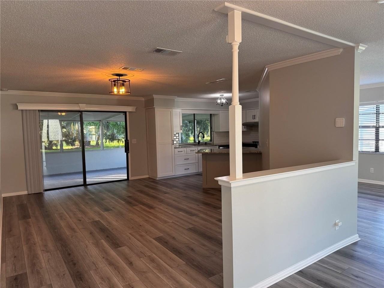 16 Courtney Pl - Photo 6 of 50