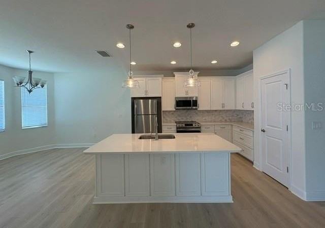 8 Kaiser Pl - Photo 4 of 36