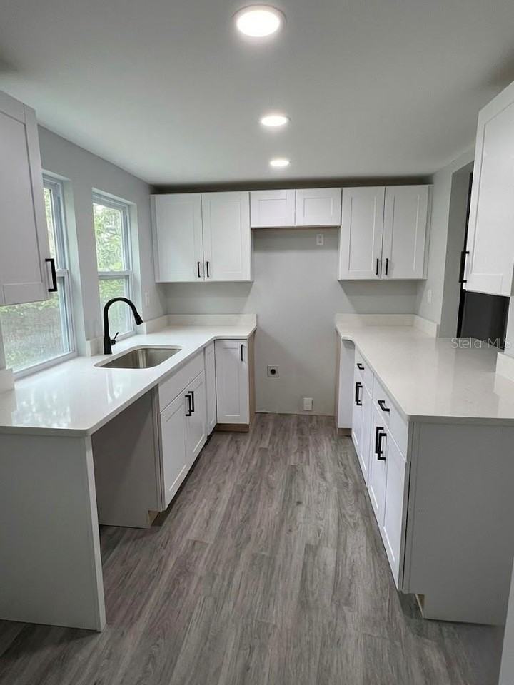 407 Ne 19th Dr - Photo 6 of 9