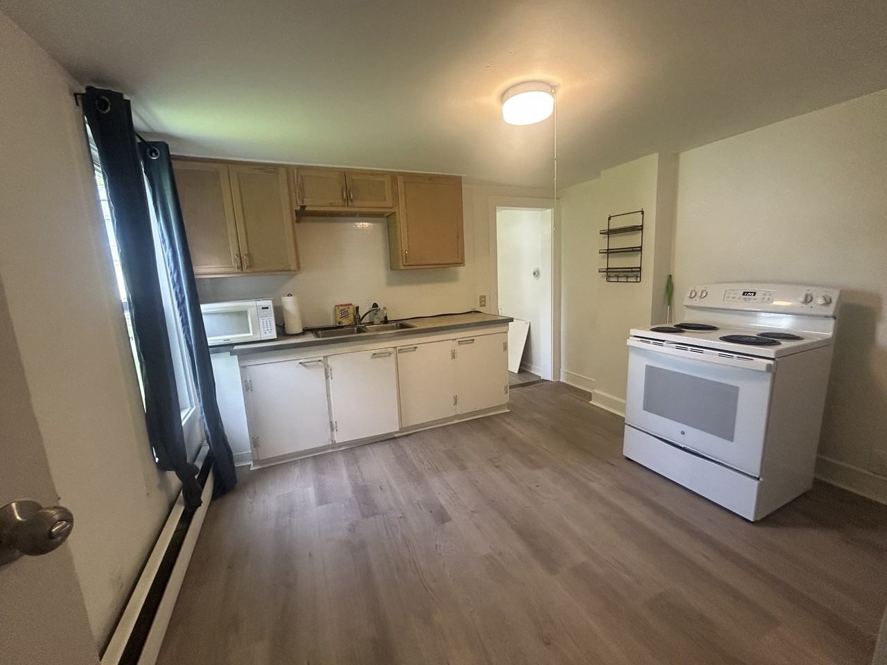 228 High St #3 - Photo 2 of 7