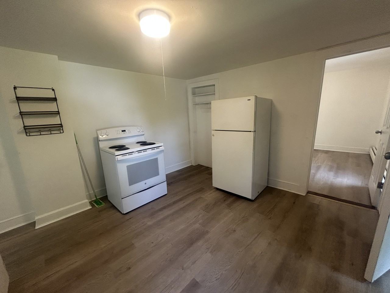 228 High St #3 - Photo 3 of 7