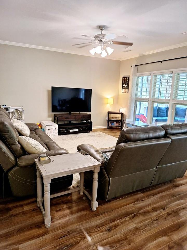 324 Camberly Ct #1 - Photo 2 of 23