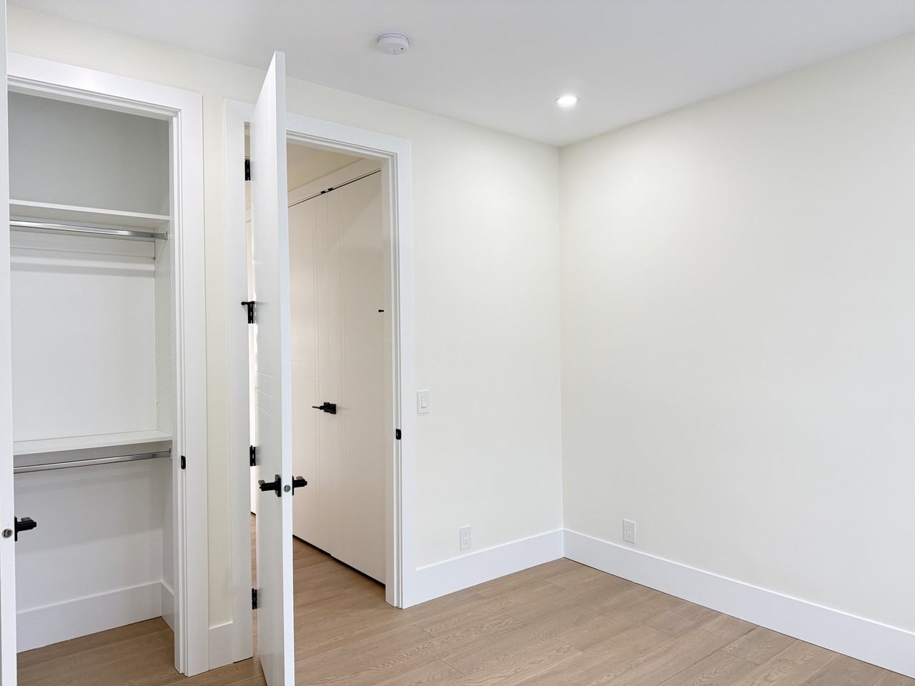 9524 118 St #1 - Photo 6 of 27