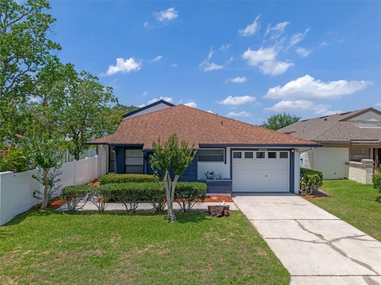 2656 Autumn Green Dr - Photo 2 of 41