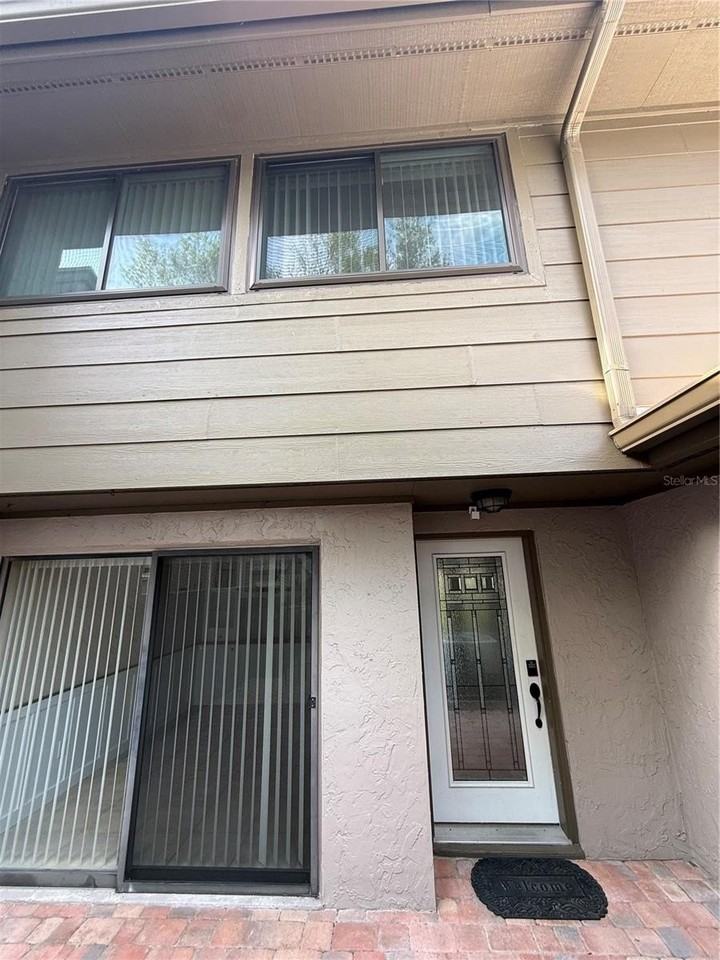 442 Meadowood Blvd - Photo 2 of 27