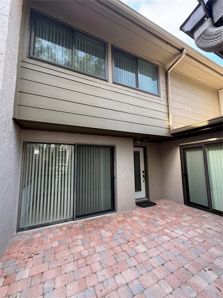 442 Meadowood Blvd - Photo 3 of 27