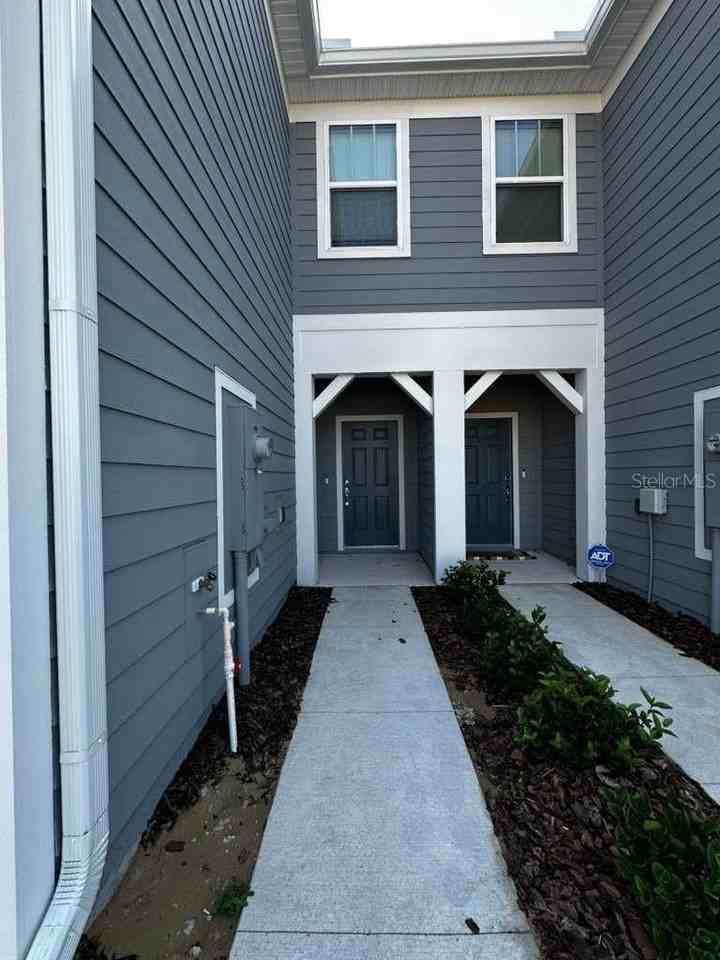 4264 Chester Springs Blvd - Photo 5 of 37