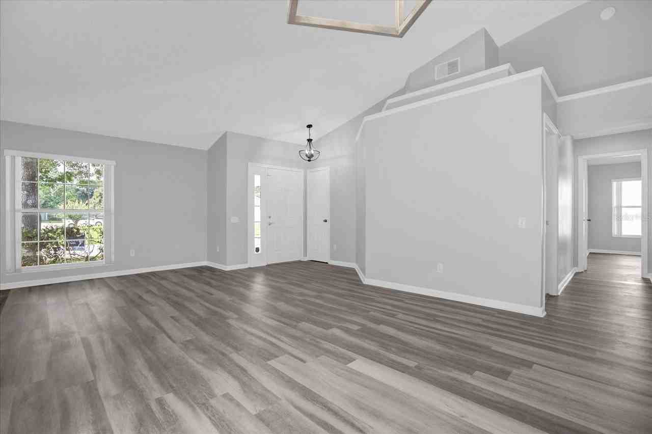 3521 Moss Pointe Pl - Photo 2 of 31