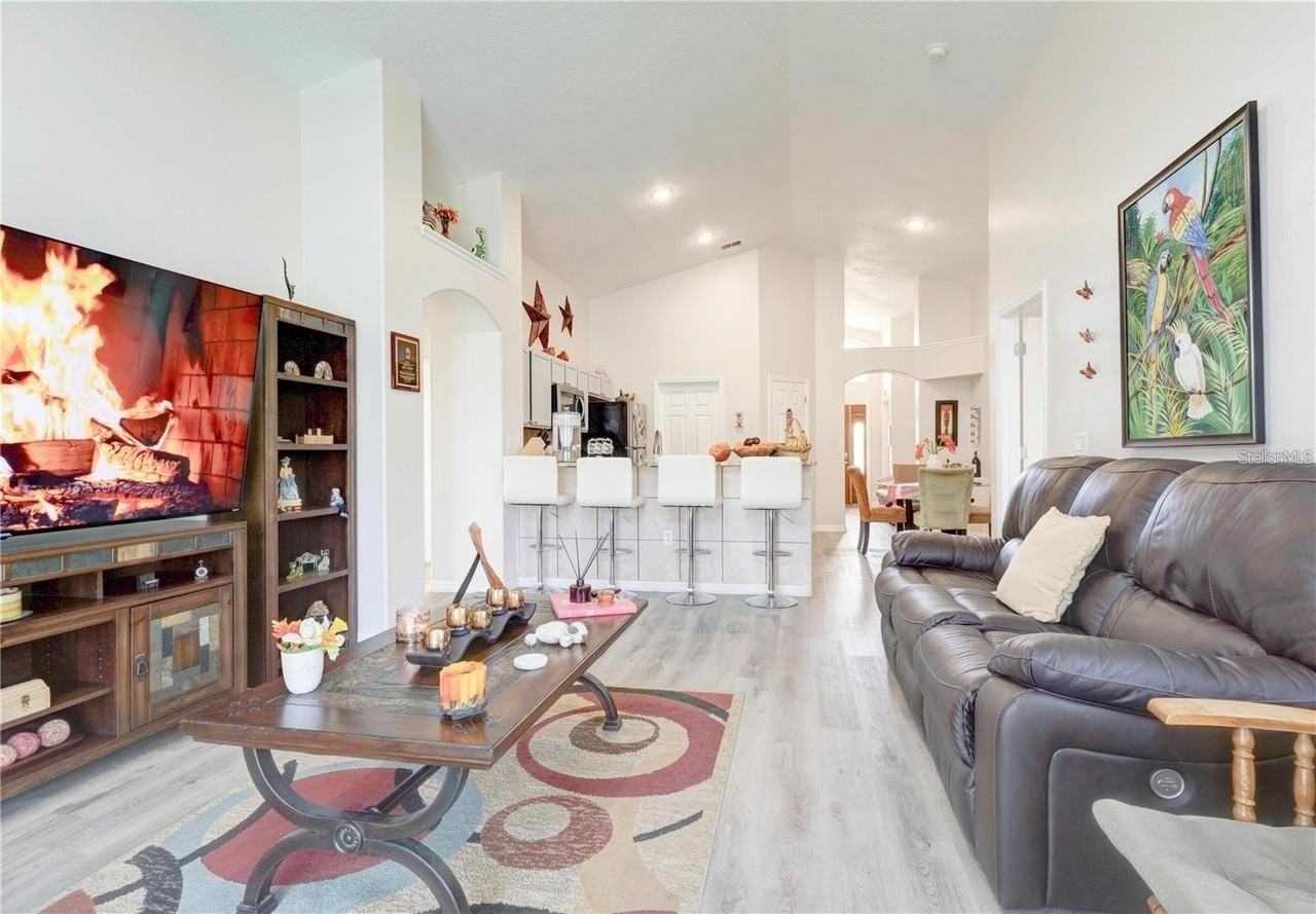 1014 Prey Ct - Photo 3 of 20