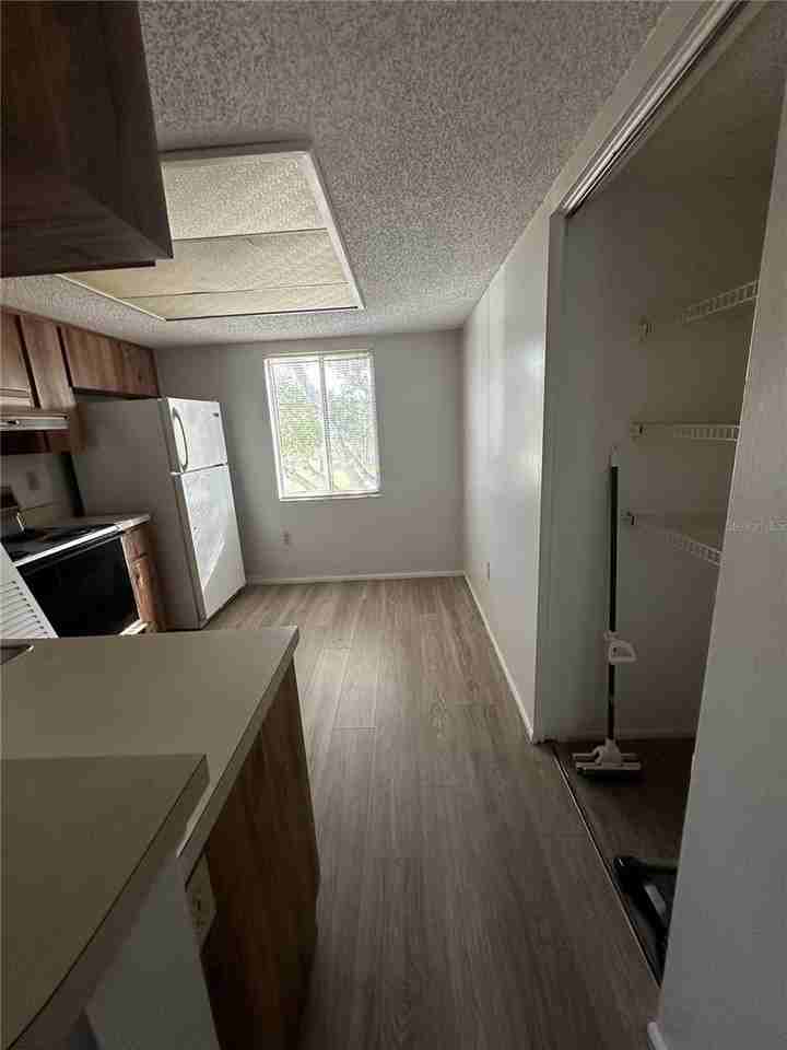 112 Cypress Ct #112 - Photo 3 of 8