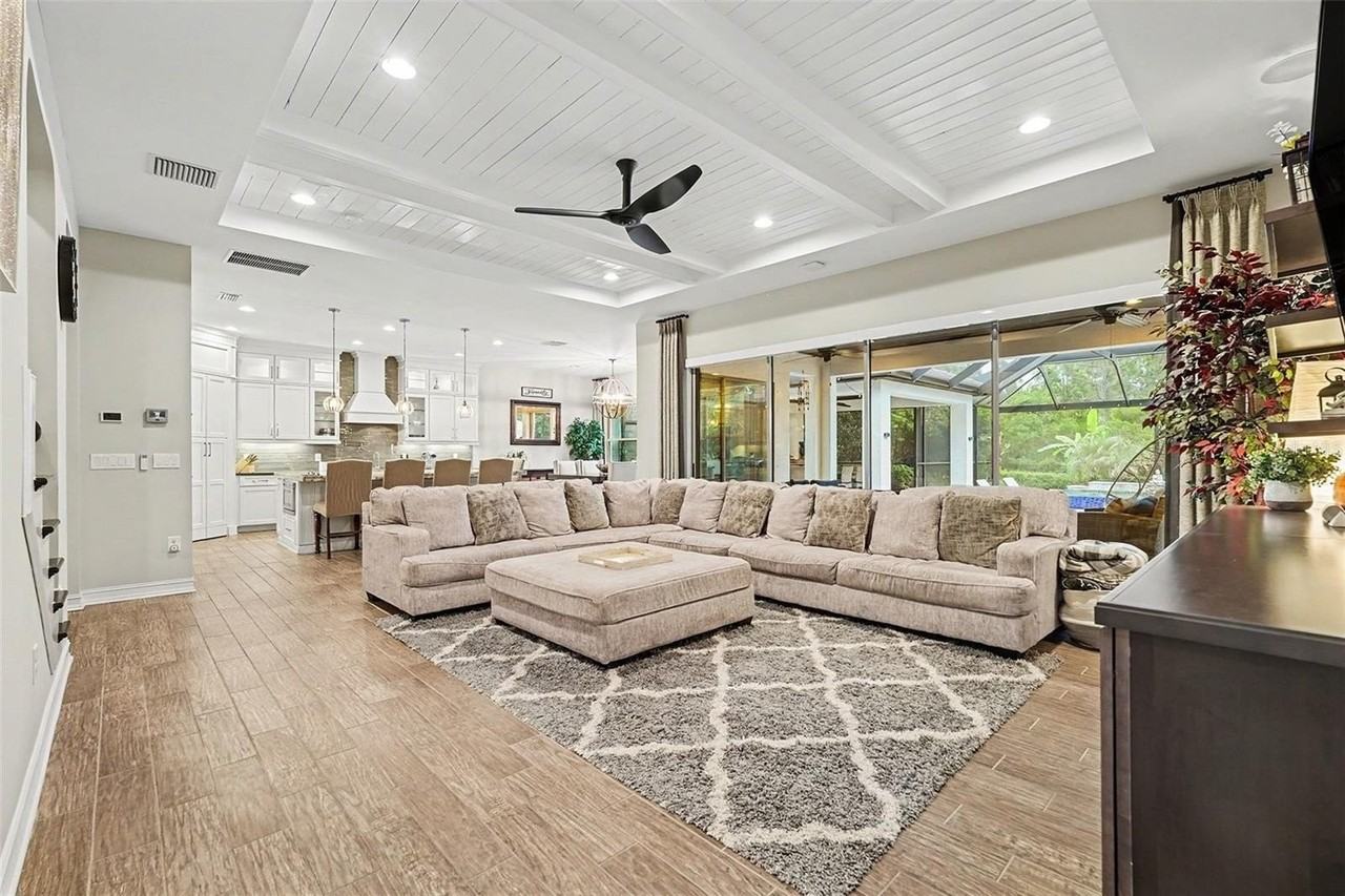 18213 Pine Hammock Blvd - Photo 6 of 38