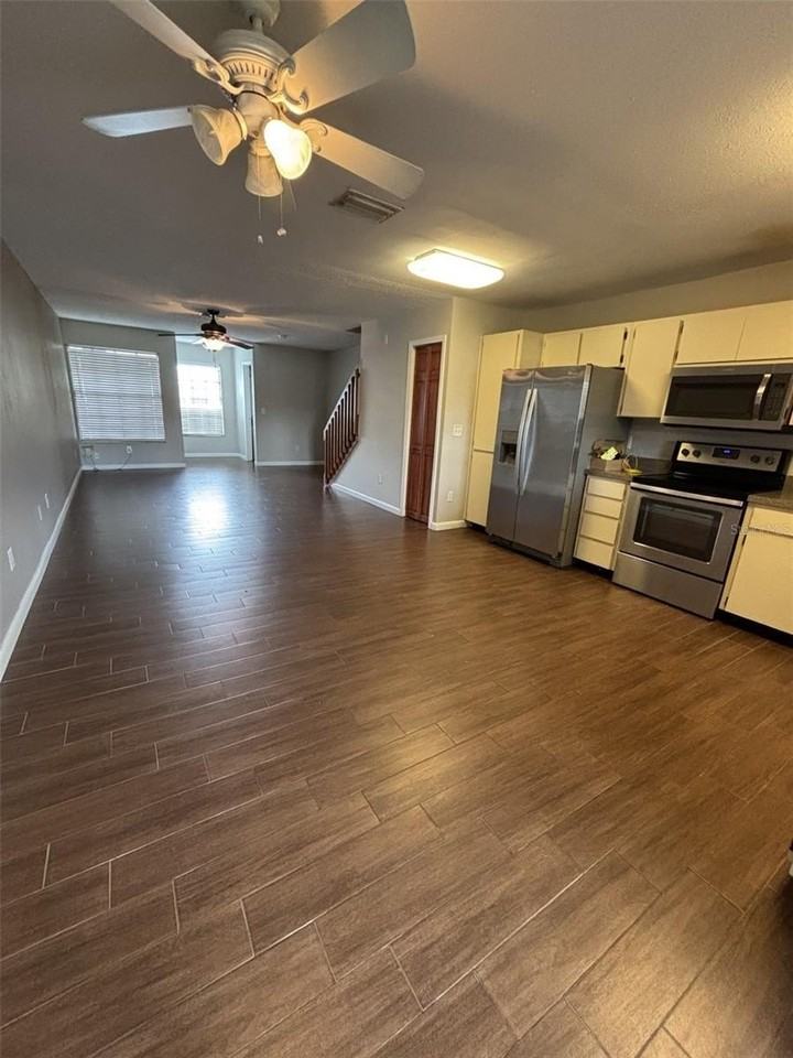 12710 Raeburn Way - Photo 3 of 22