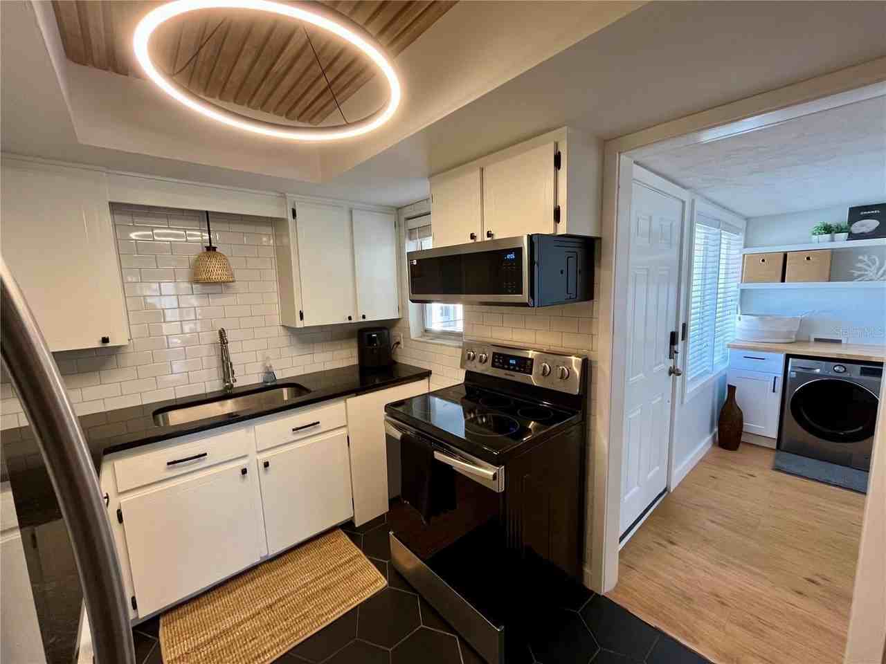 4510 Overlook Dr Ne #225 - Photo 6 of 26