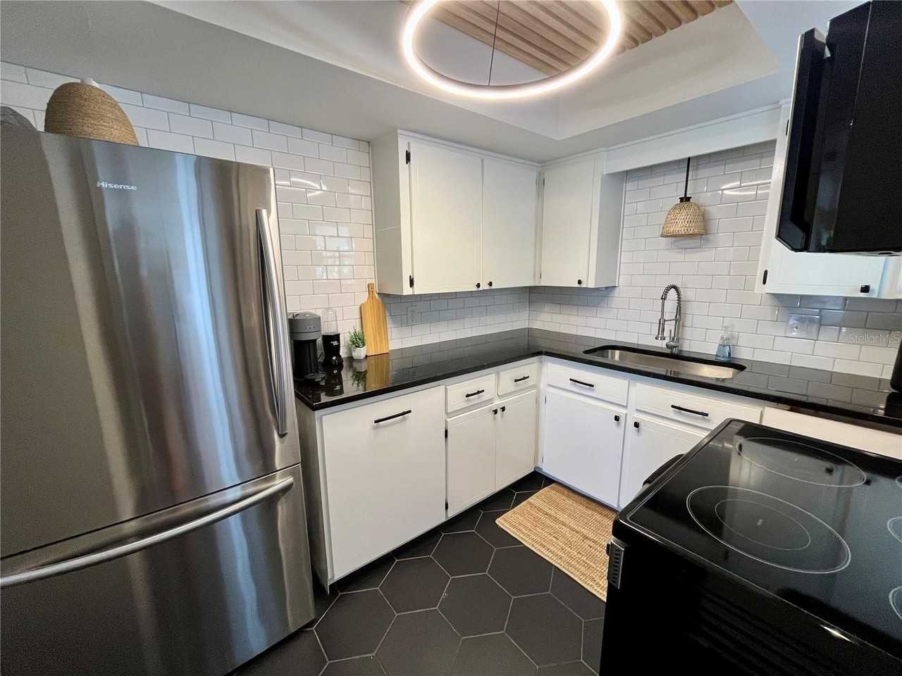 4510 Overlook Dr Ne #225 - Photo 7 of 26