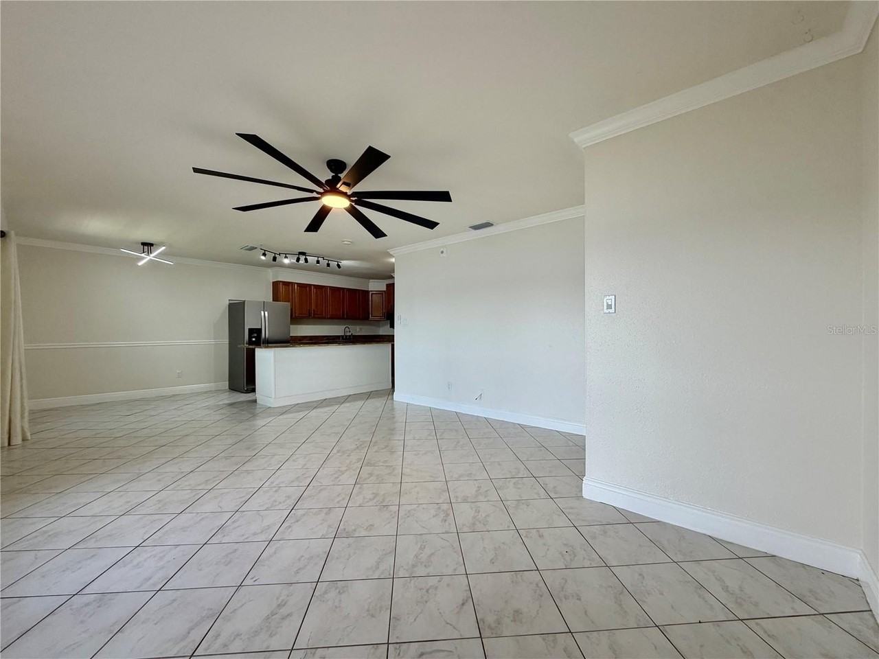 5117 Salmon Dr Se #D - Photo 3 of 33