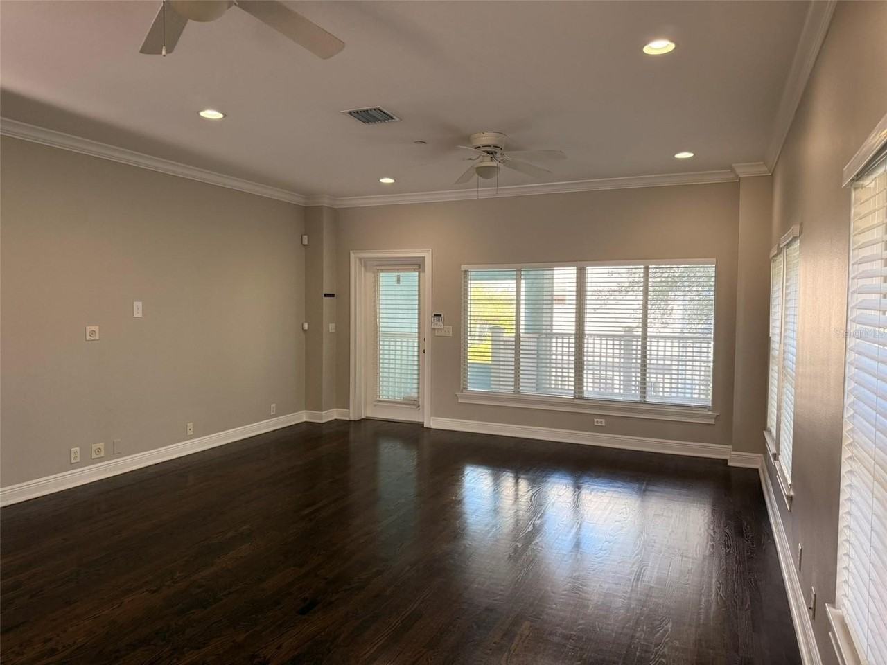 6815 S Juanita St #B - Photo 4 of 14