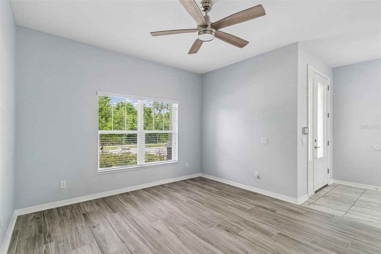 11852 Gavin Ln - Photo 7 of 50