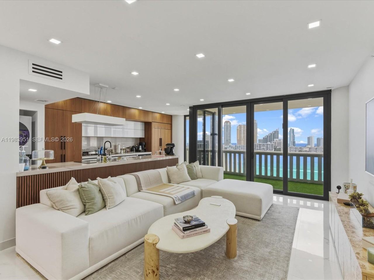 3000 Island Blvd #1501