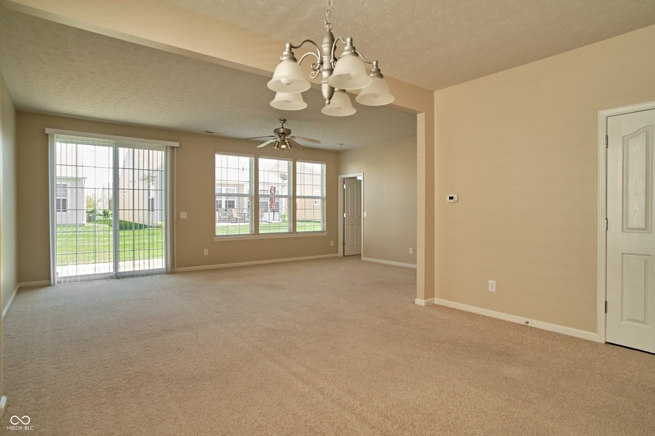 16041 Marsala Dr - Photo 4 of 14