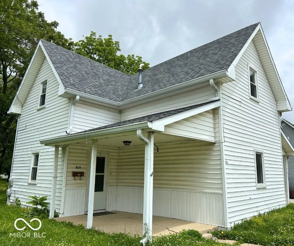 814 Powell St - Photo 4 of 38