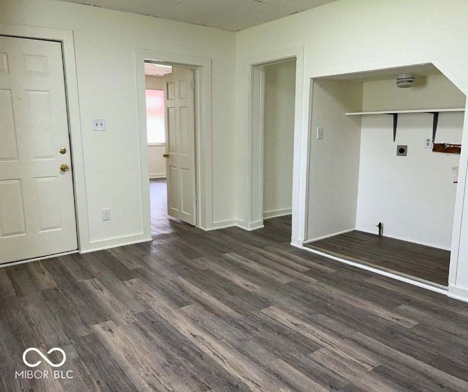 814 Powell St - Photo 5 of 38