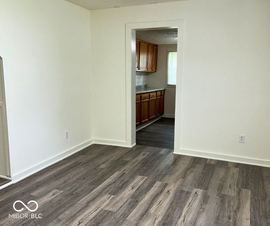 814 Powell St - Photo 6 of 38