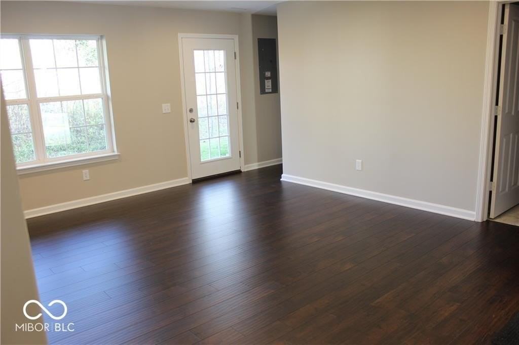 13069 Raritan Dr - Photo 7 of 27