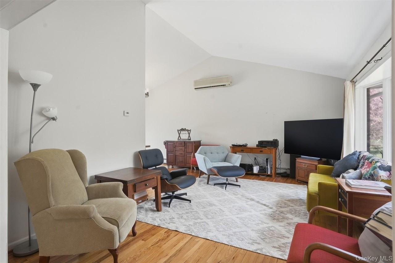 14 Feitsma Ln - Photo 5 of 25
