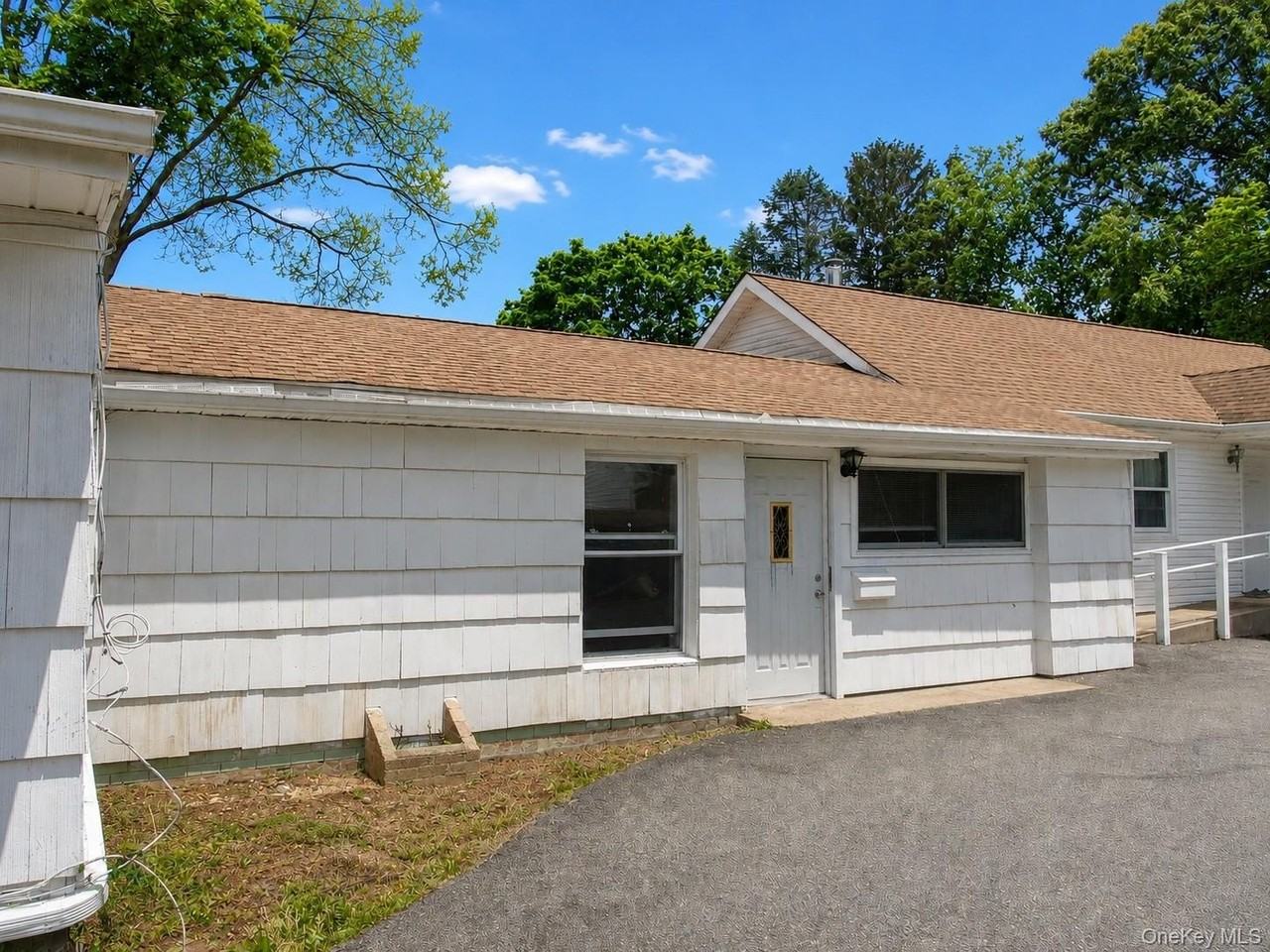 36 Burr Rd