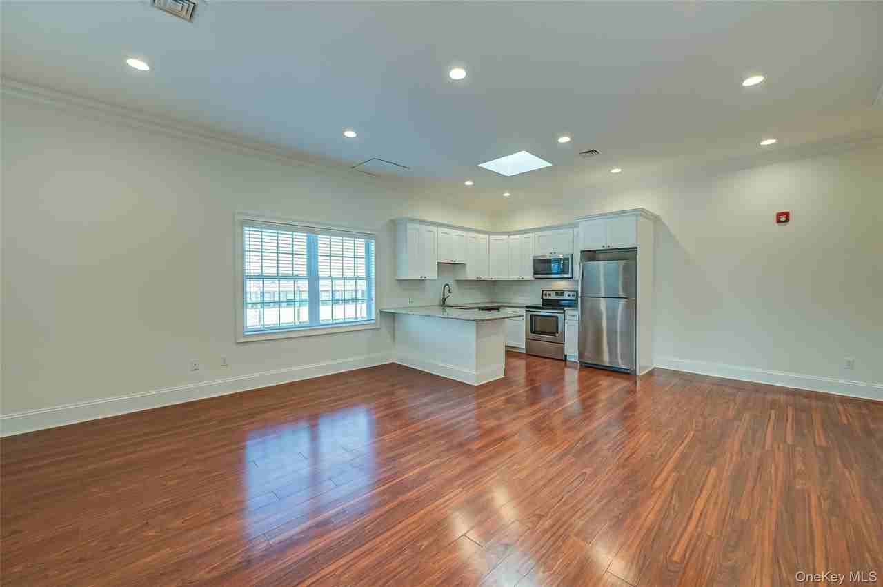 41 Green St #2C - Photo 5 of 13