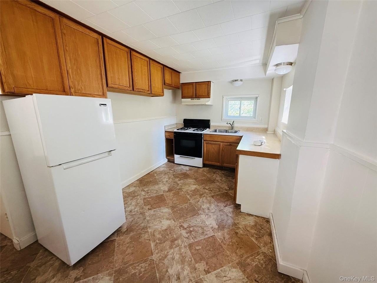 135 Sullivan St - Photo 3 of 14